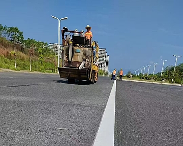 Why Global Buyers Choose Chinese Manufacturers Exporting Road Marking Paint